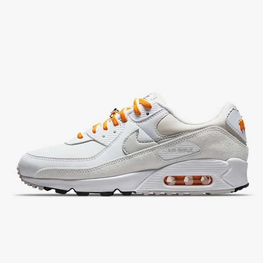 Air Max '90 SE (White Light Bone   University Gold)