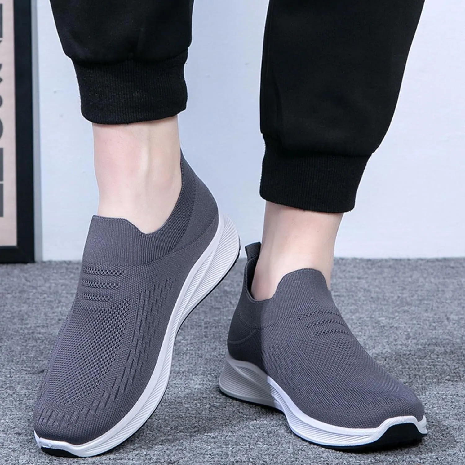 Casual Dress Shoes Men's Mesh Soft Sole Sports Shoes Casual Fitness Solid Color Sports