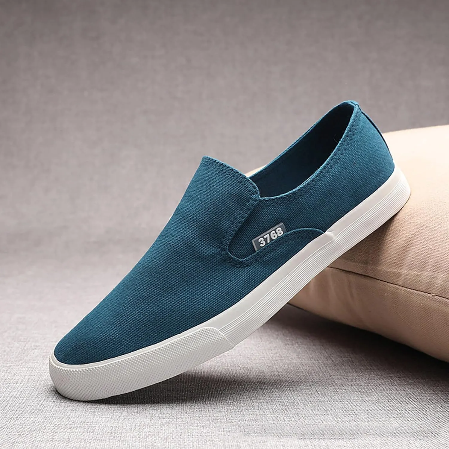 Lightweight Shoes Men's Breathable Solid Color Korean Version Trendy Casual Comfortable Lightweight Sports Shoes