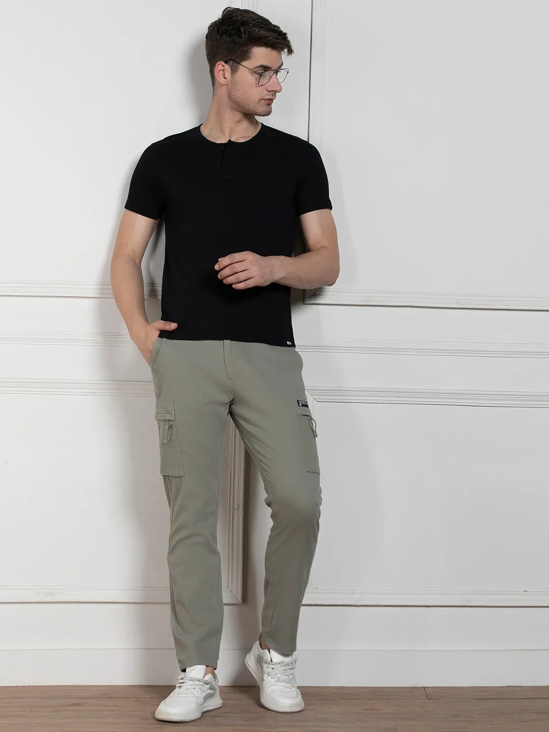 Men's Black Henley Neck Solid Regular Fit T-Shirt
