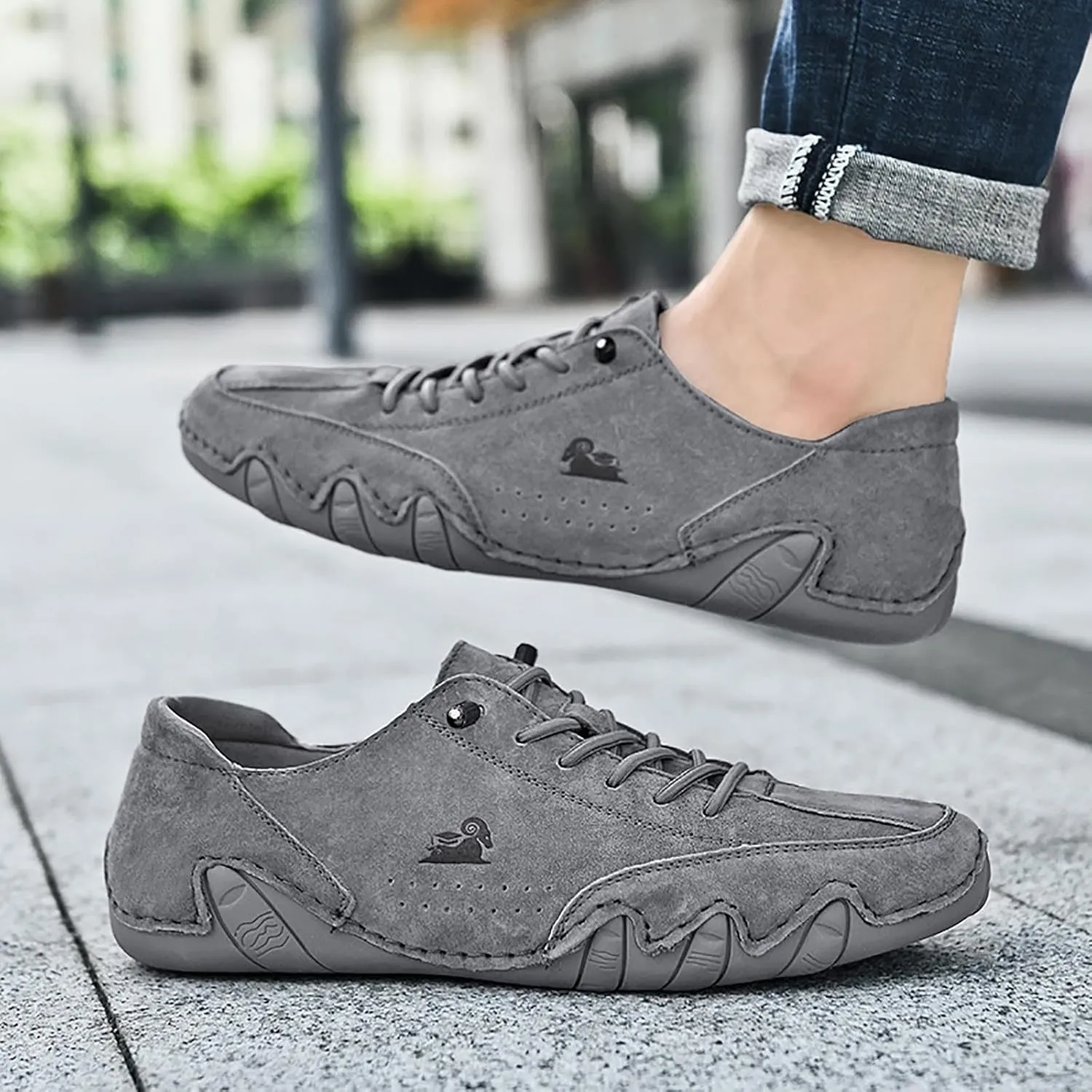 Men's Fashion Sneakers Men Leather Athletic Shoes Stylish and Durable Sports Sneakers Casual Shoes