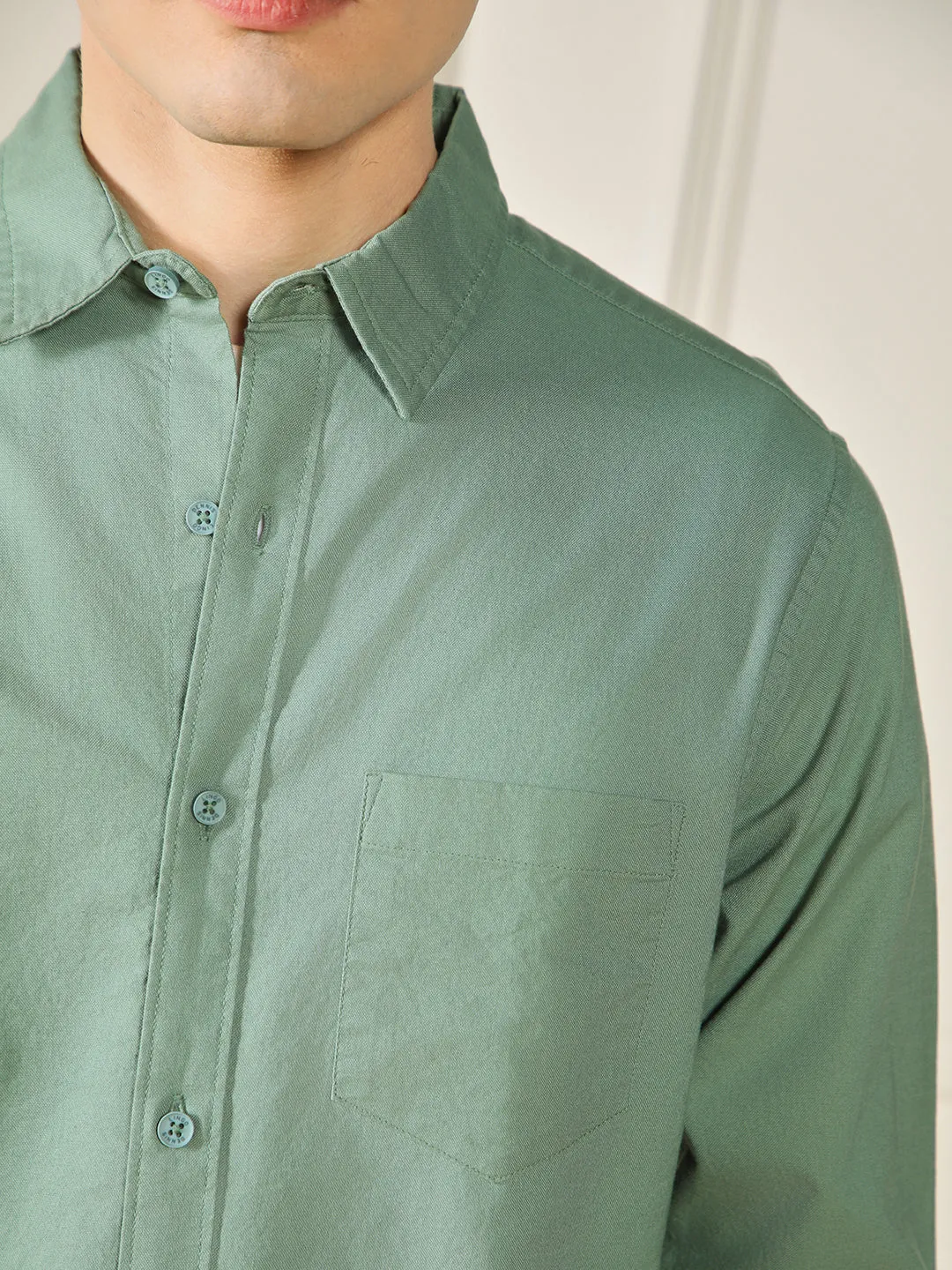 Men's Green Solid Spread Collar Cotton Shirt