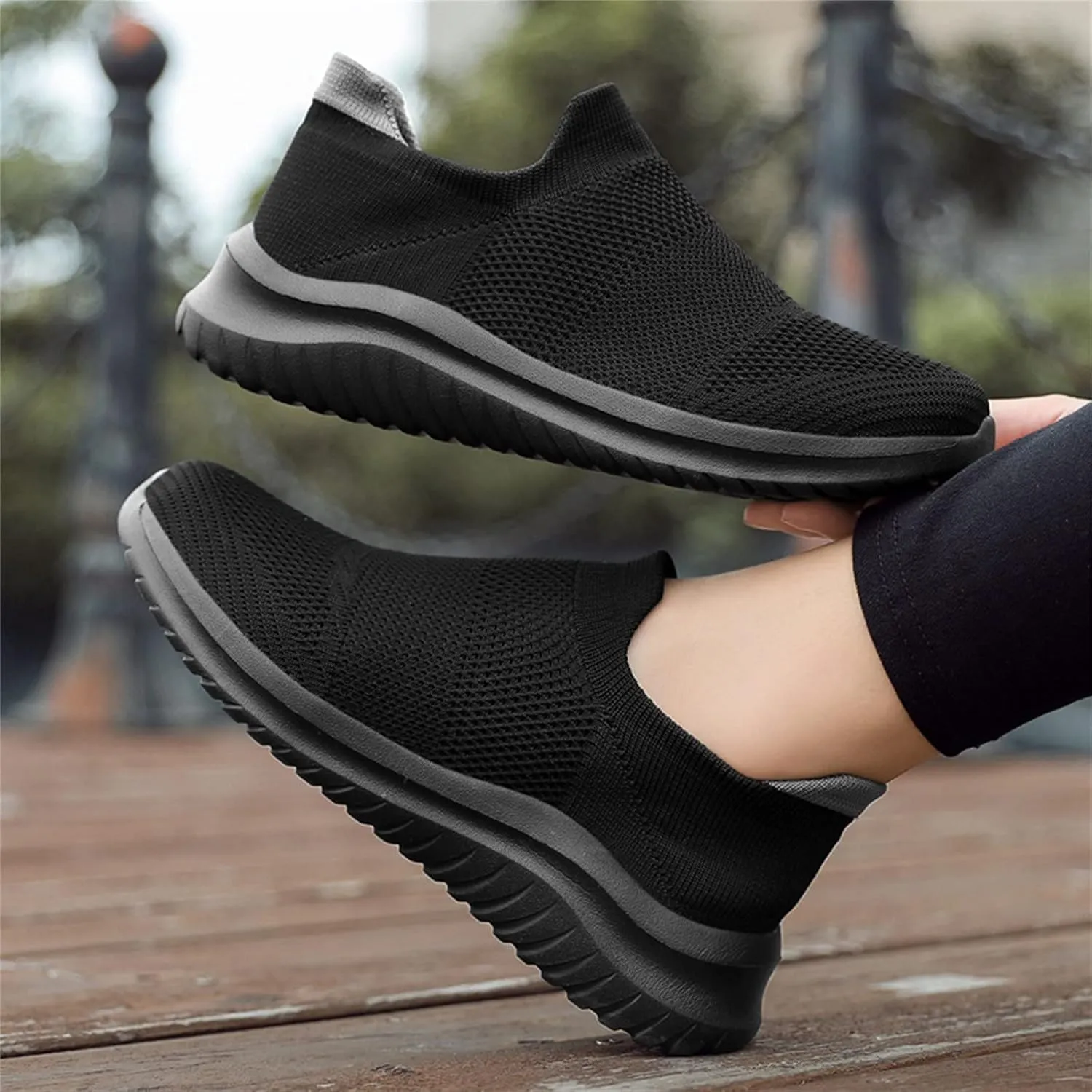 Men's Slip Shoes Sports Lace-up Breathable Casual Shoes Lightweight Versatile Fashion Men's